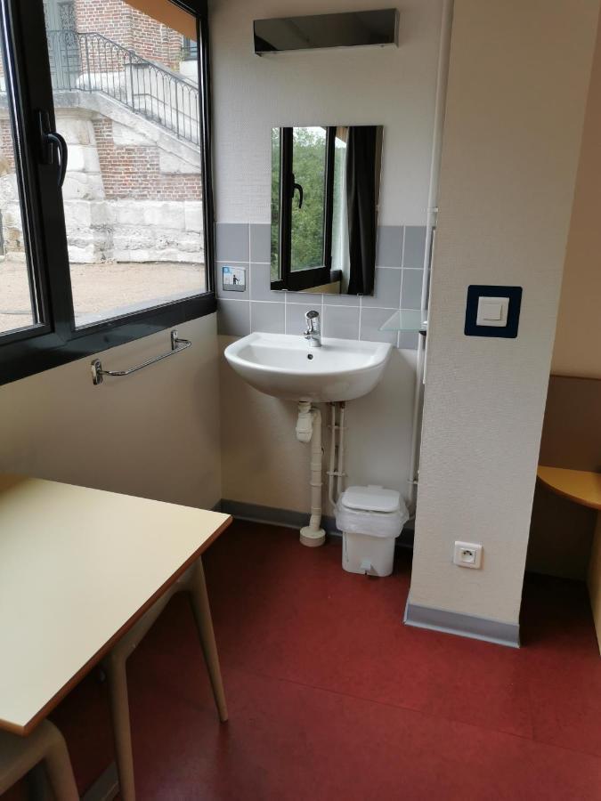 Auberge De Jeunesse Hi Rouen Esterno foto